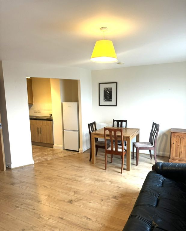Property photo 1 of 5 Contemporary Studio Apartment To Rent In Sought After Location