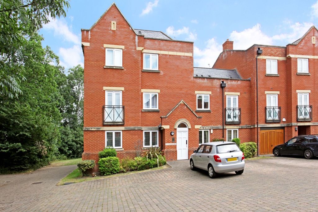 Property photo 2 of 10 50 Longbourn 1509...