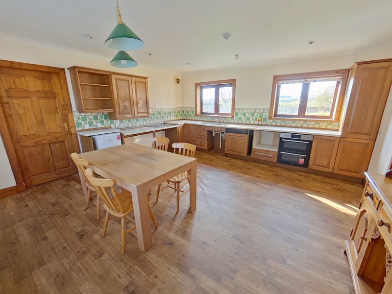 Property photo 2 of 14 Photo 8