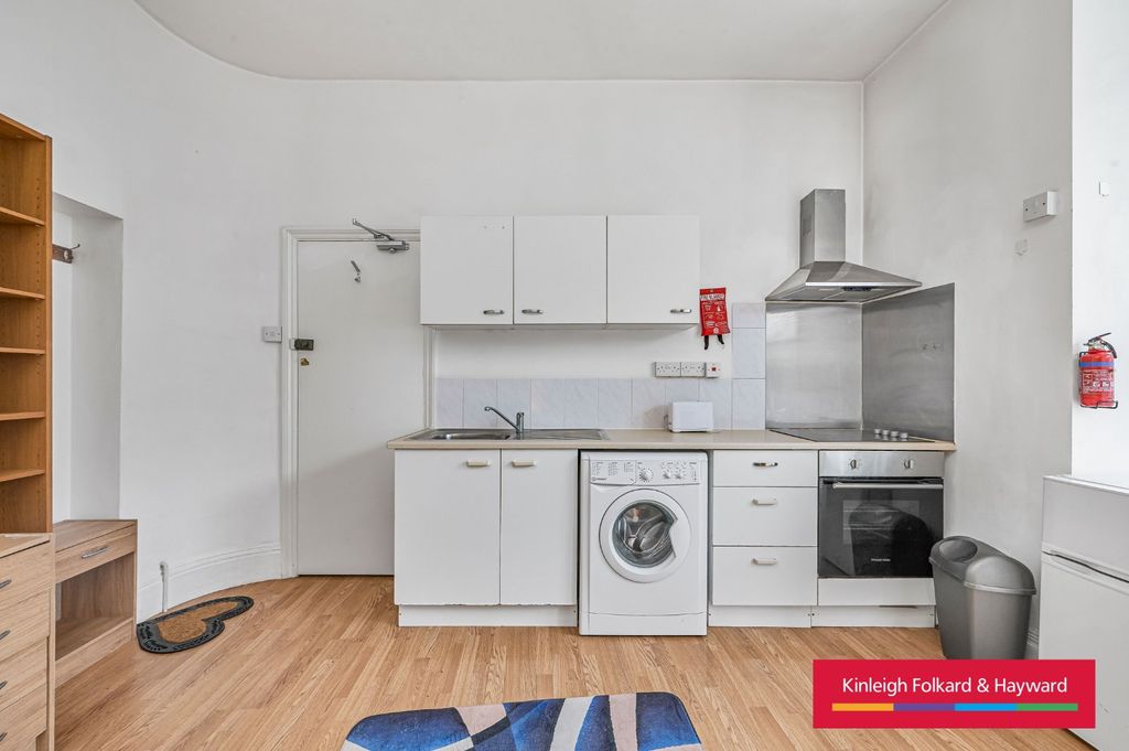 Property photo 2 of 7 Picture No. 06