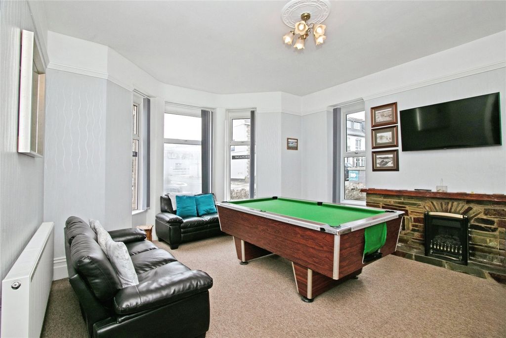 Property photo 2 of 42 Guest Lounge