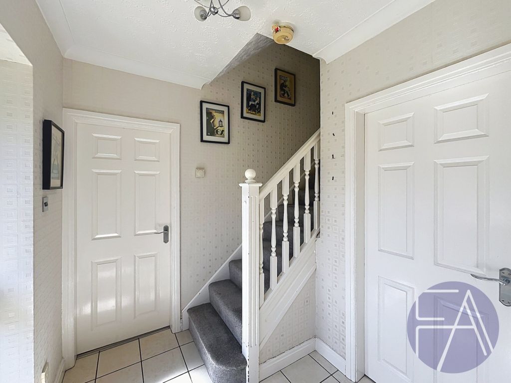 Property photo 2 of 33 5121063