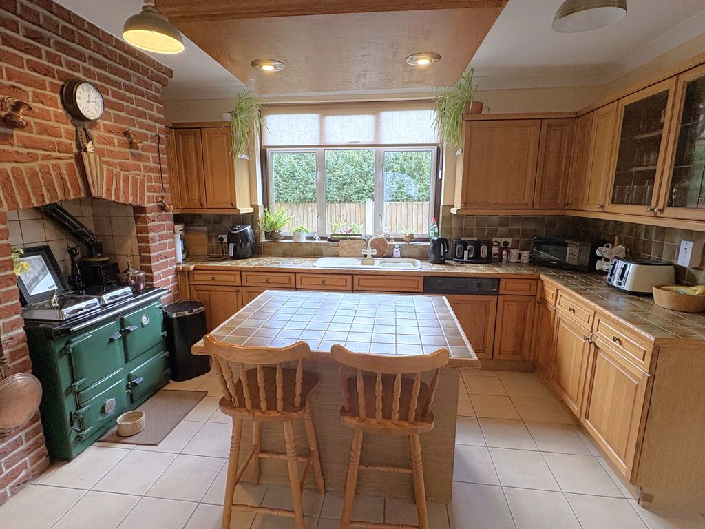 Property photo 3 of 18