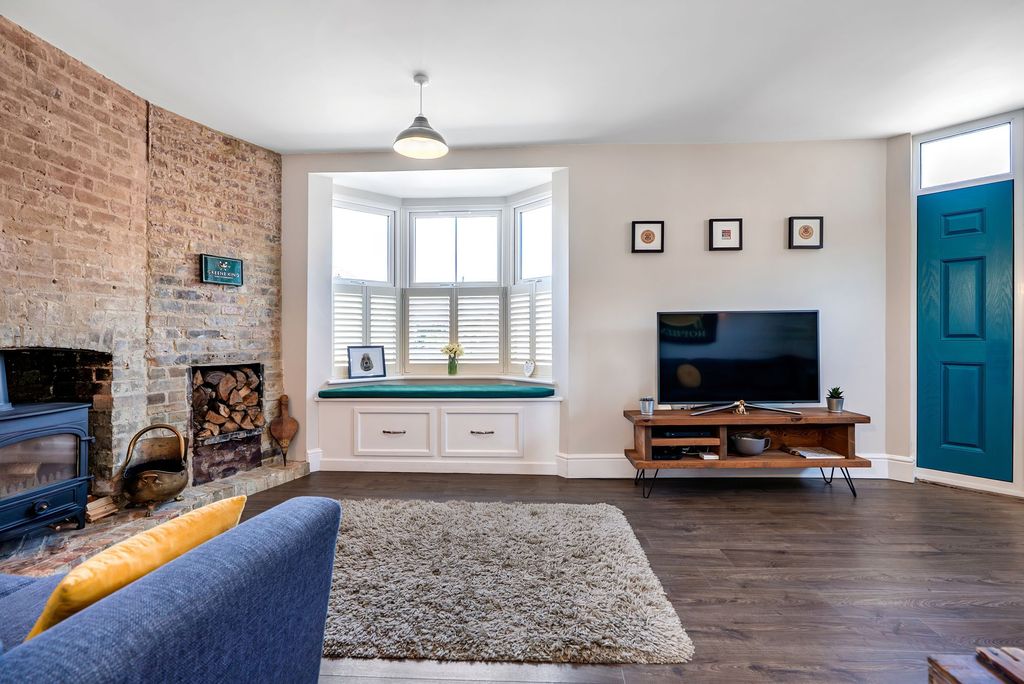 Property photo 3 of 40