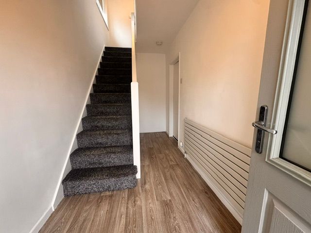Property photo 2 of 25