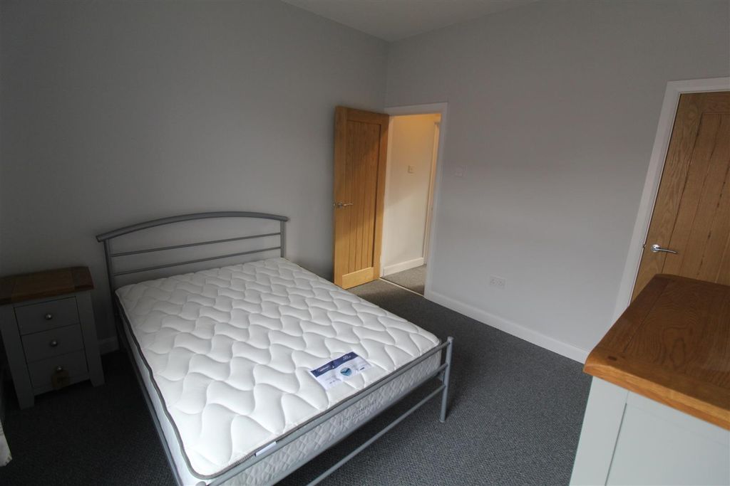 Property photo 3 of 10 Img_8230.Jpg