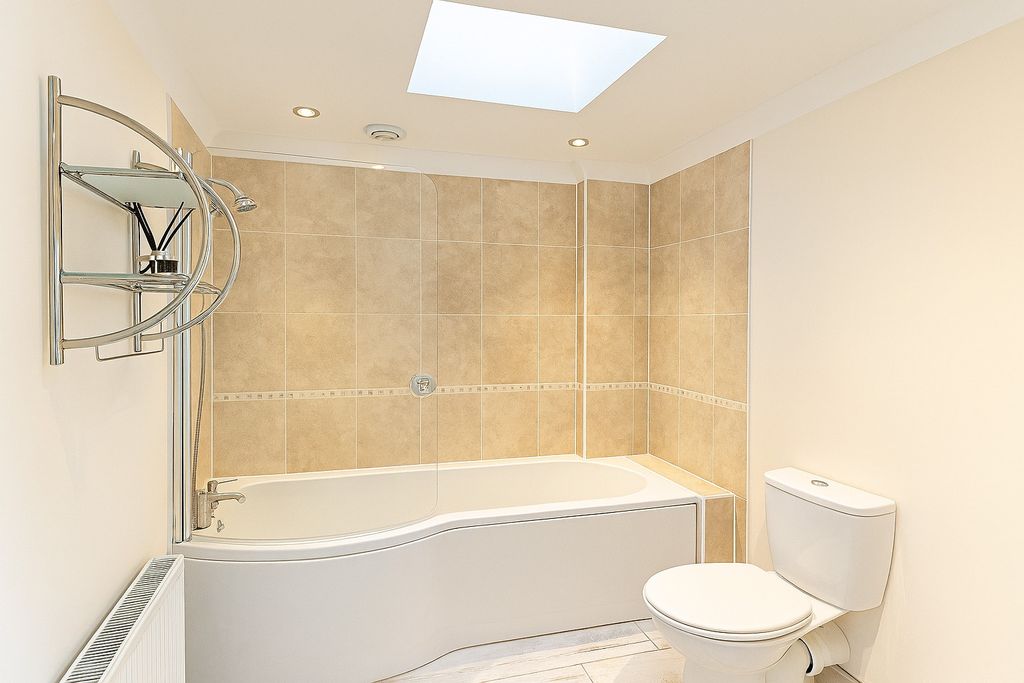 Property photo 2 of 5