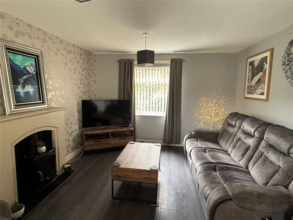 Property photo 2 of 16 Picture No. 24