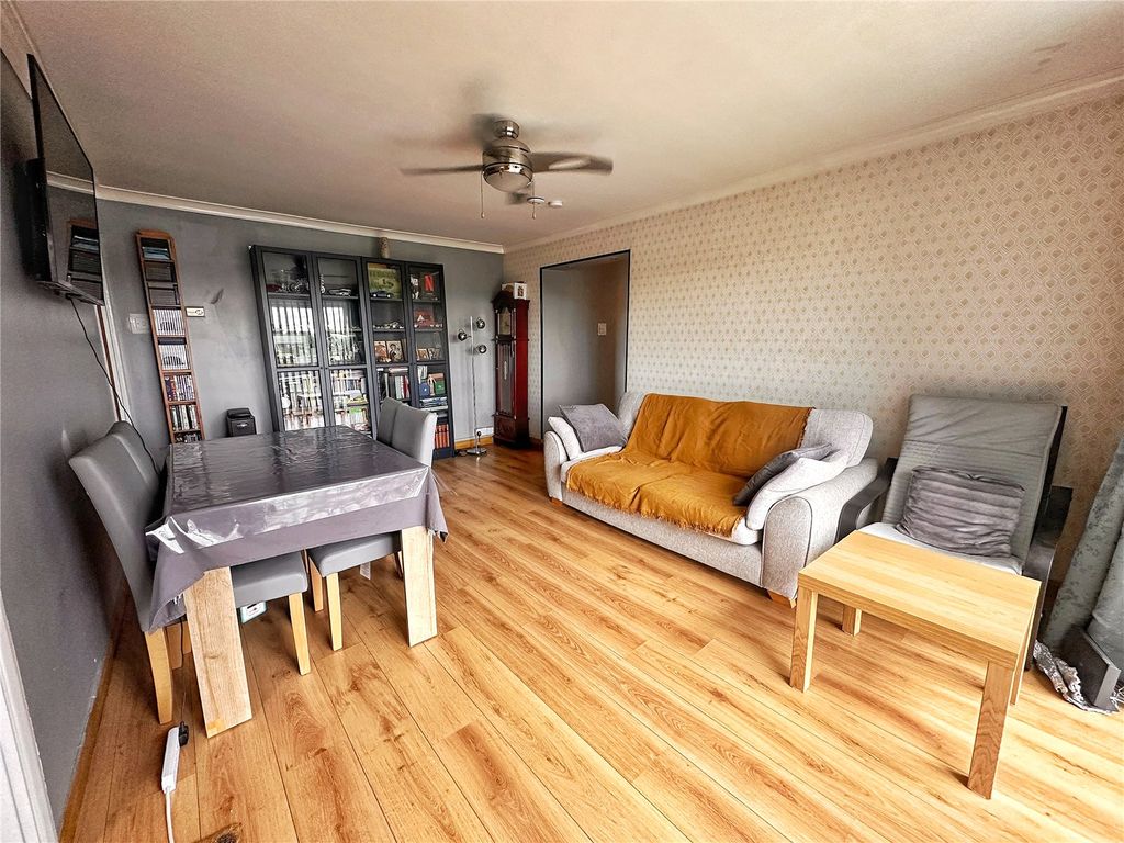 Property photo 3 of 9 Picture No. 10