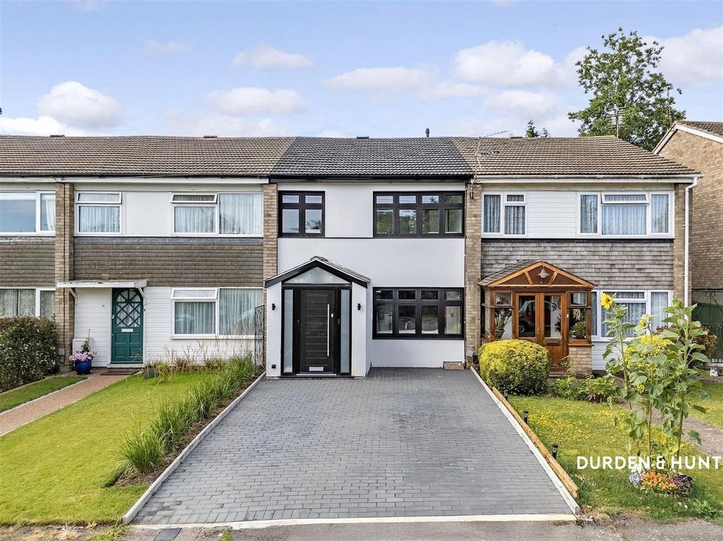 Property photo 1 of 29 Lancaster Road