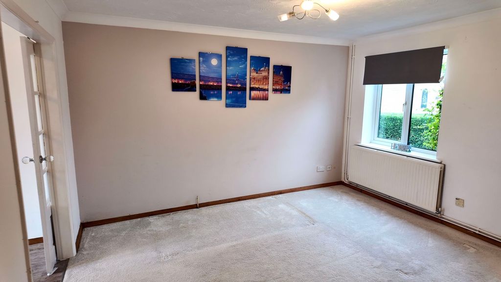 Property photo 2 of 12
