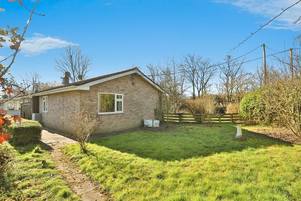 Property photo 2 of 31
