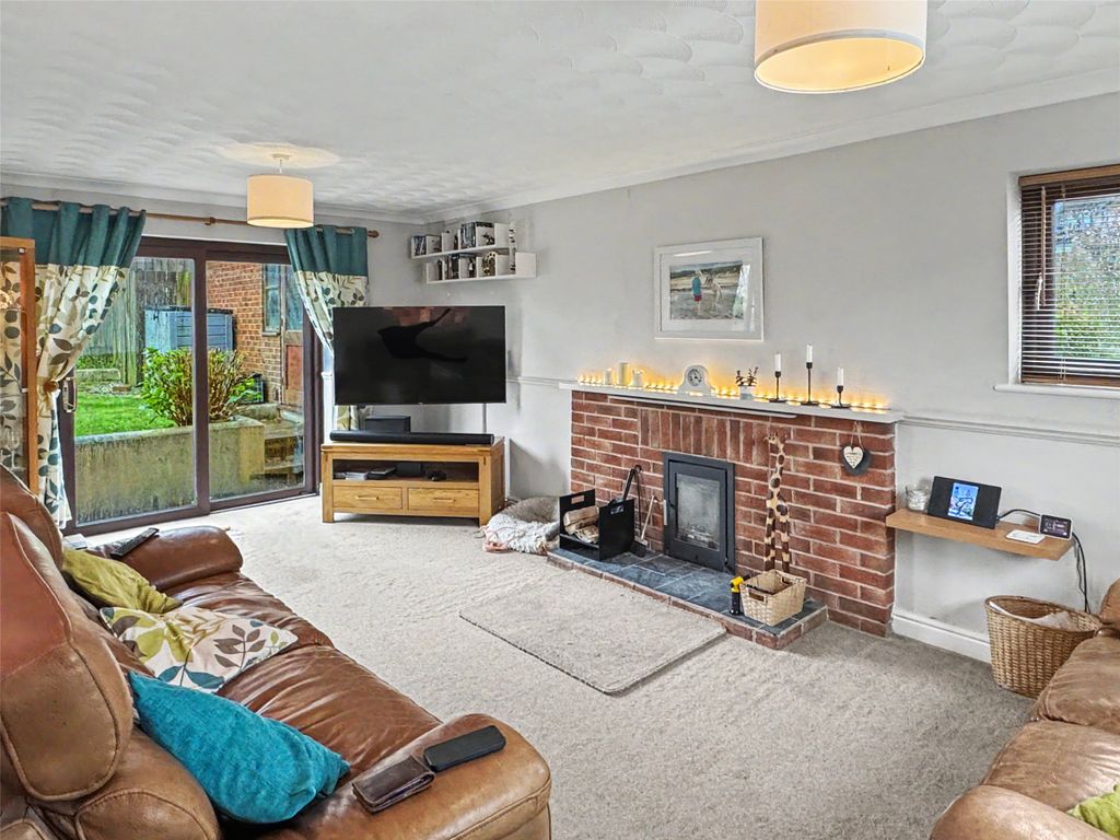 Property photo 3 of 15 3 - Picture No. 08