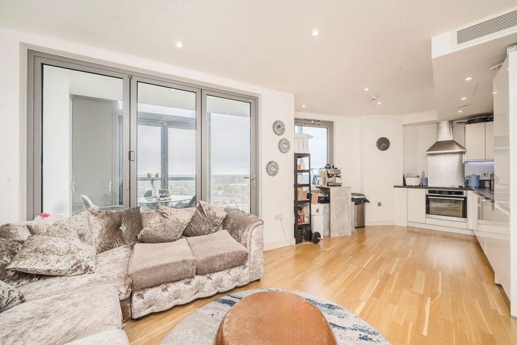 Property photo 3 of 4