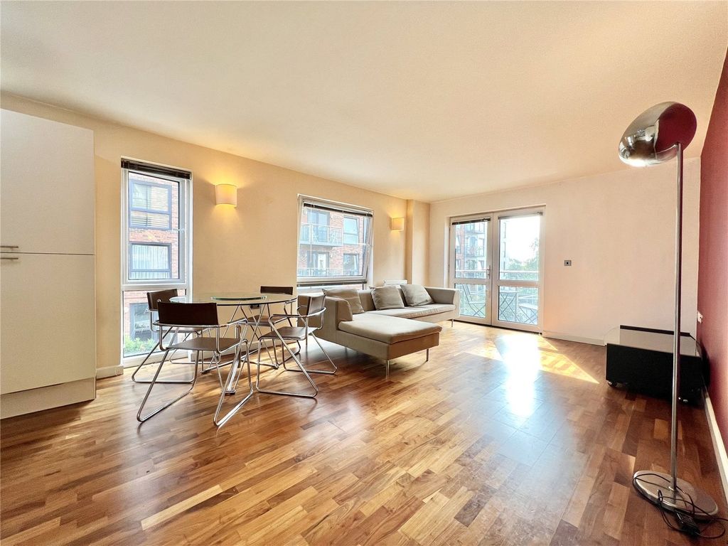 Property photo 3 of 16 Picture No. 04