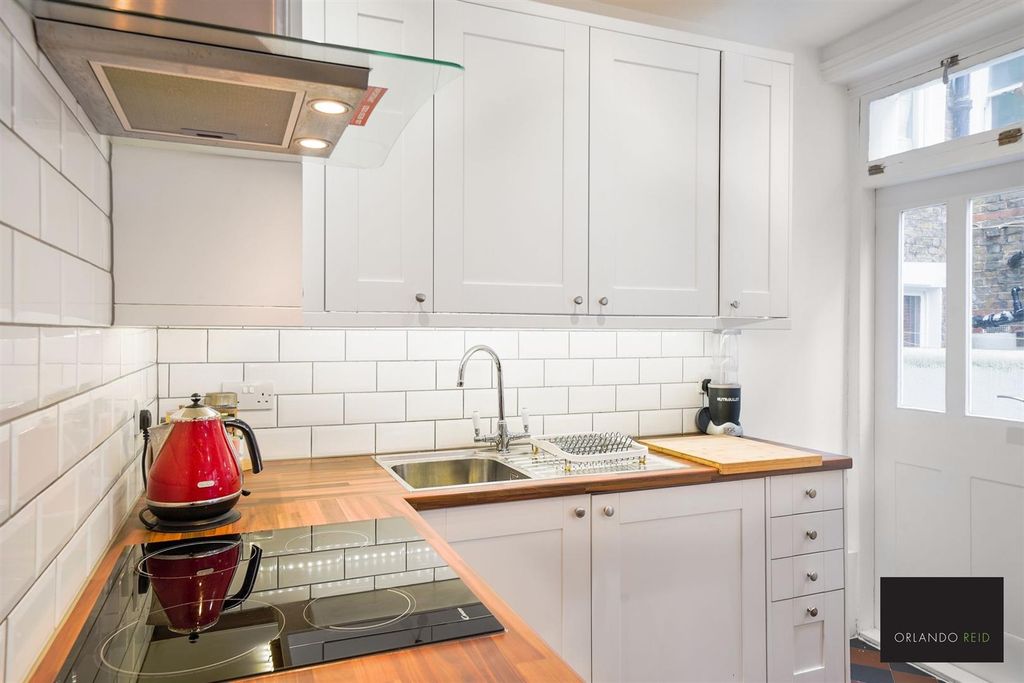 Property photo 3 of 21 183 Latchmere Road - Ajggik2Lhtp8C4Sxdue5.Jpg