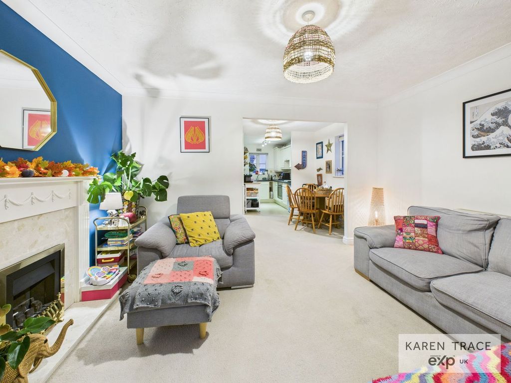 Property photo 3 of 17