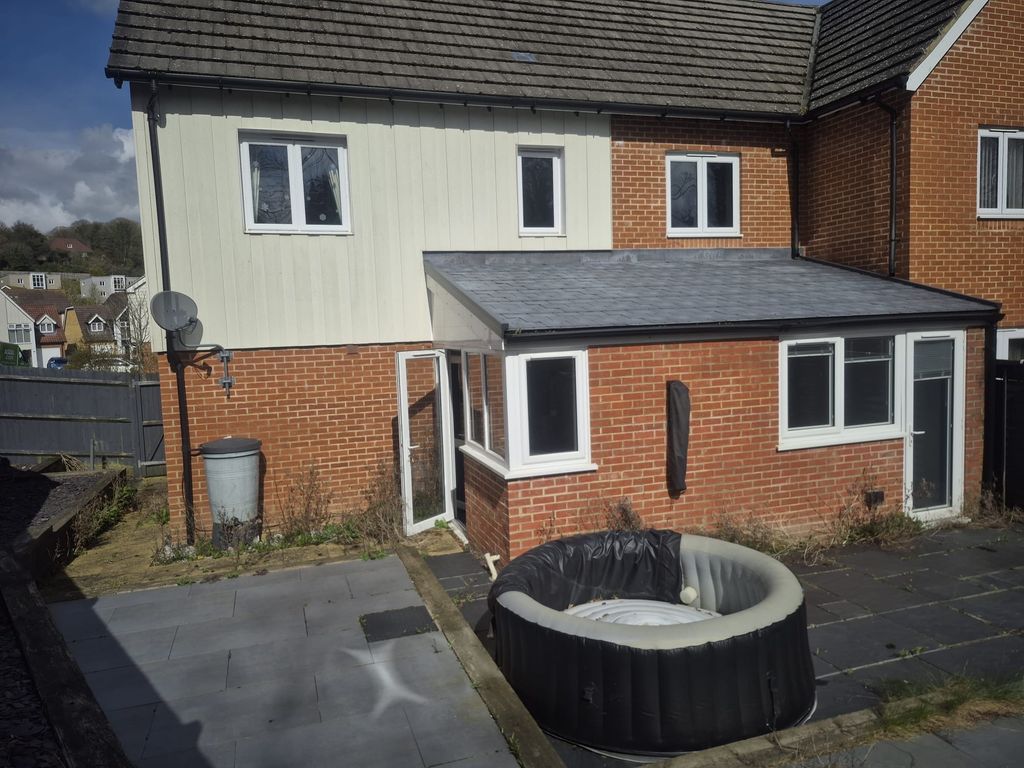 Property photo 3 of 11