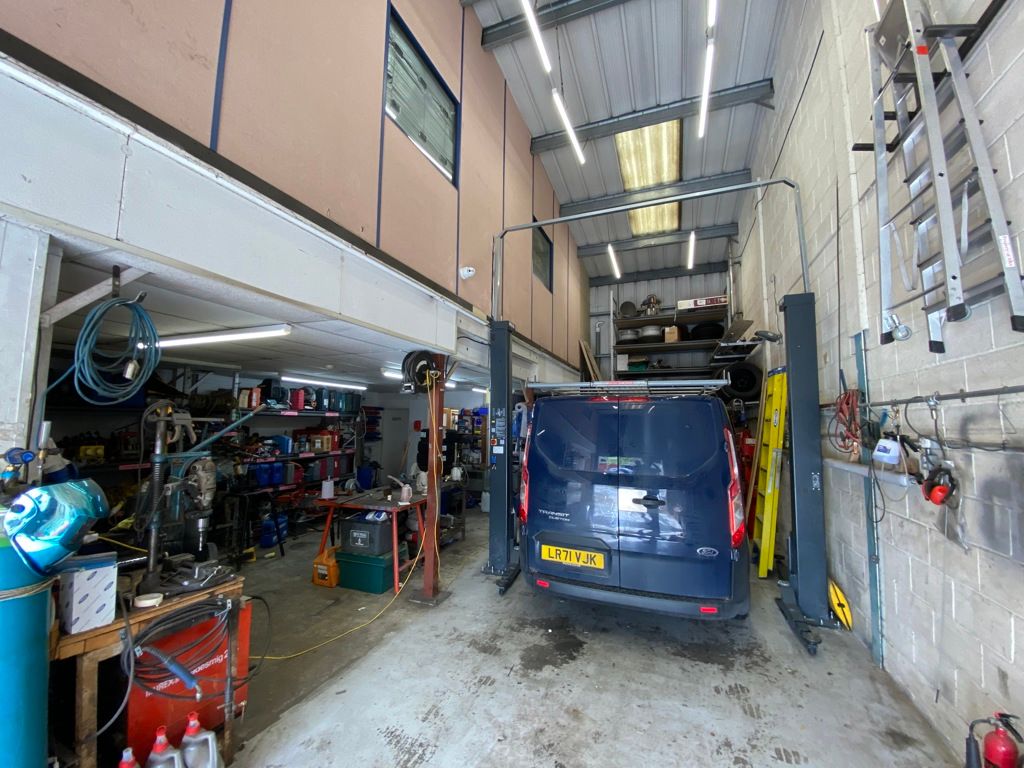 Property photo 2 of 7 Photo 12