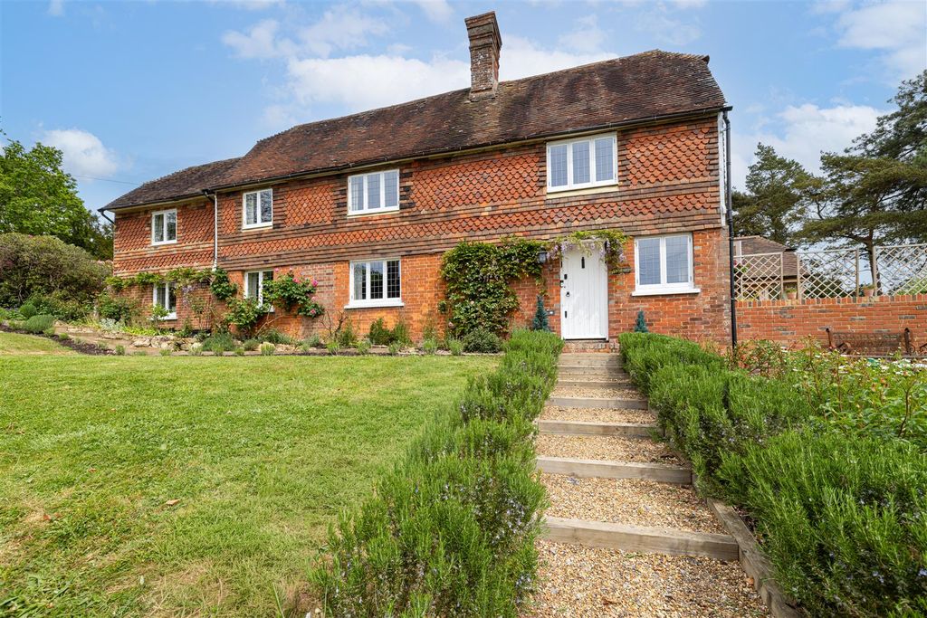 Property photo 2 of 37