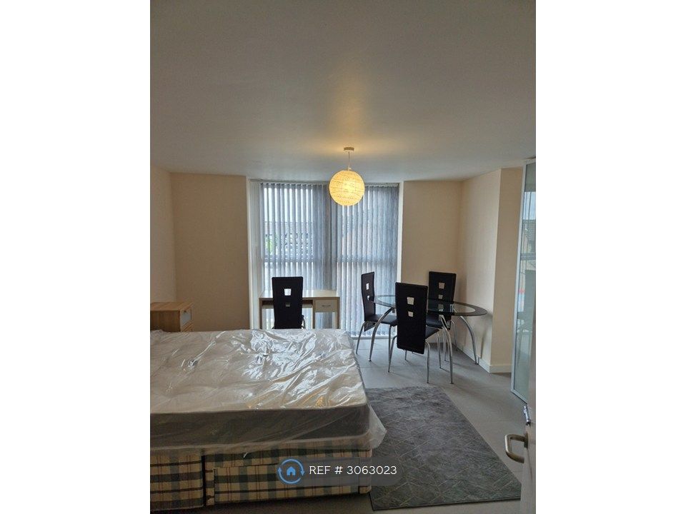 Property photo 3 of 12 Room 1 Now Rented