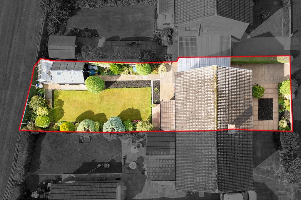 Property photo 2 of 19 4139517