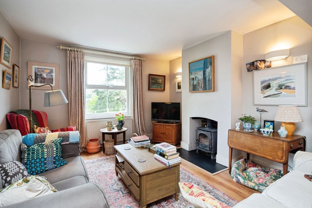 Property photo 2 of 20 Living Room