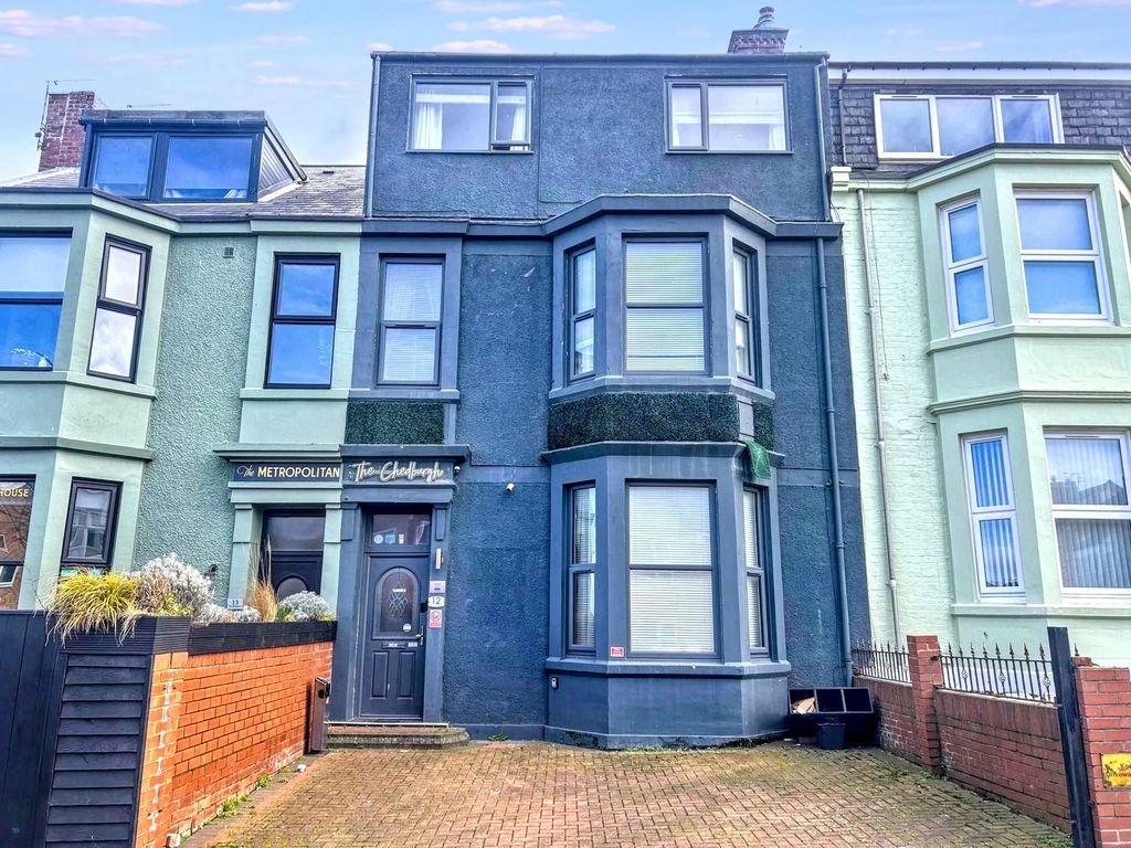 Property photo 1 of 21