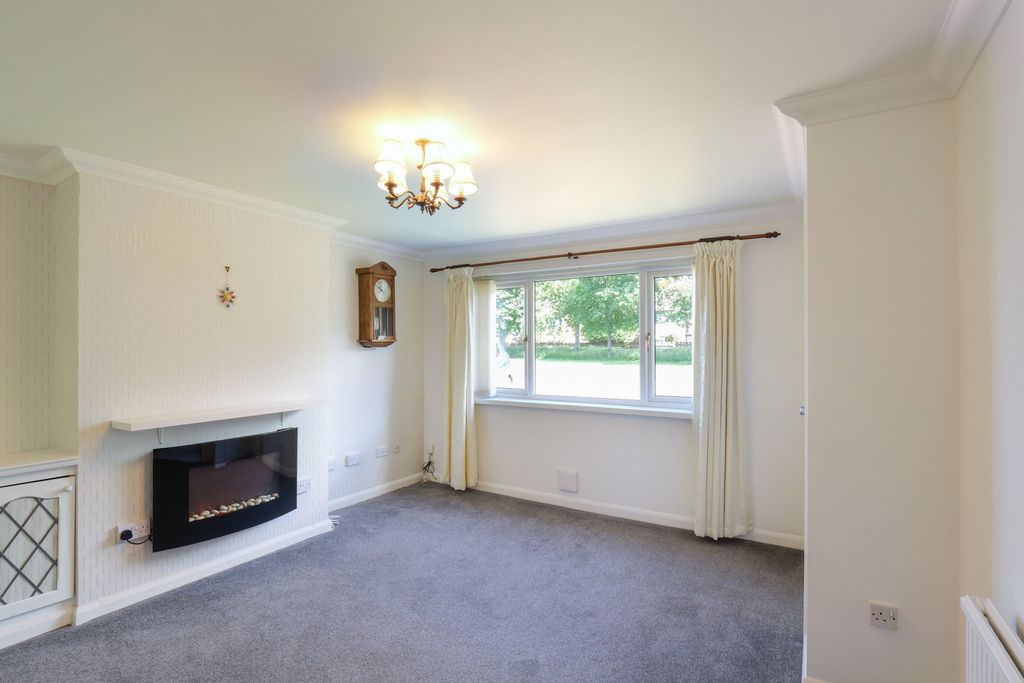 Property photo 3 of 37