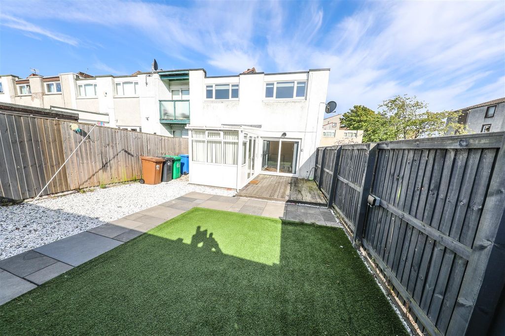Property photo 1 of 18 A