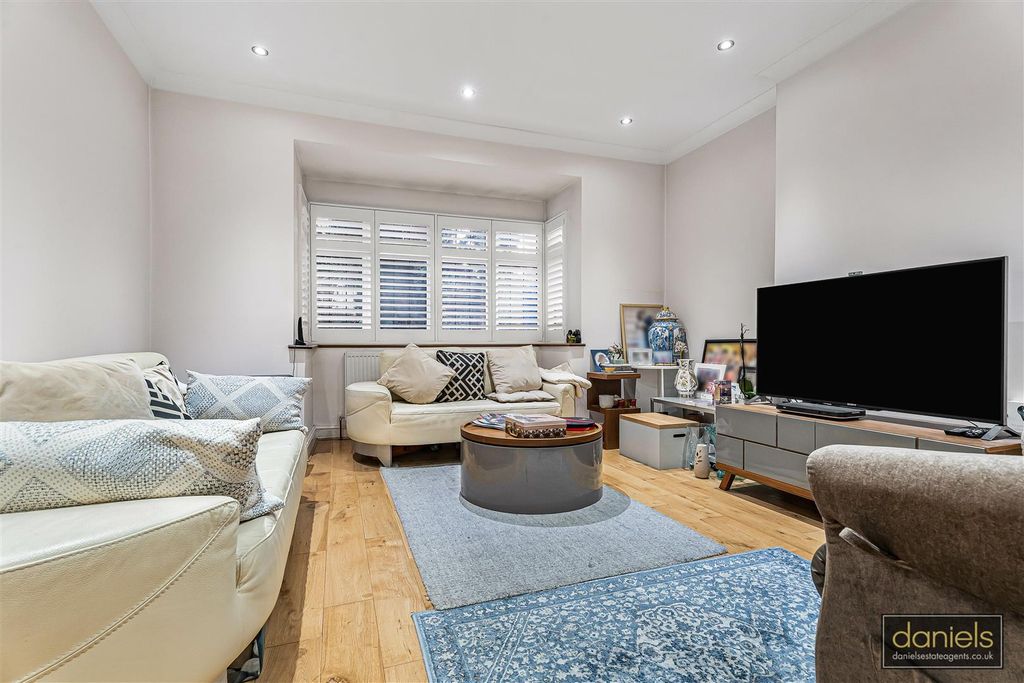 Property photo 2 of 13 27_68934_Watermarked.Jpg