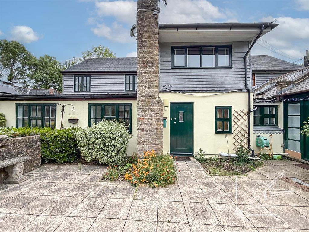 Property photo 1 of 15 External