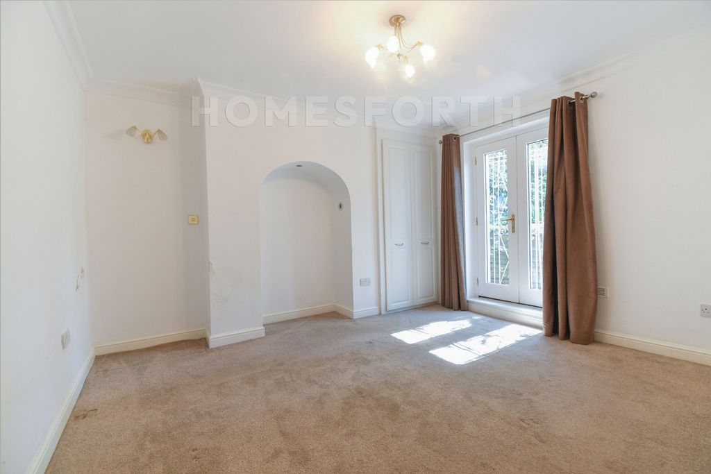 Property photo 2 of 10 Photo 9