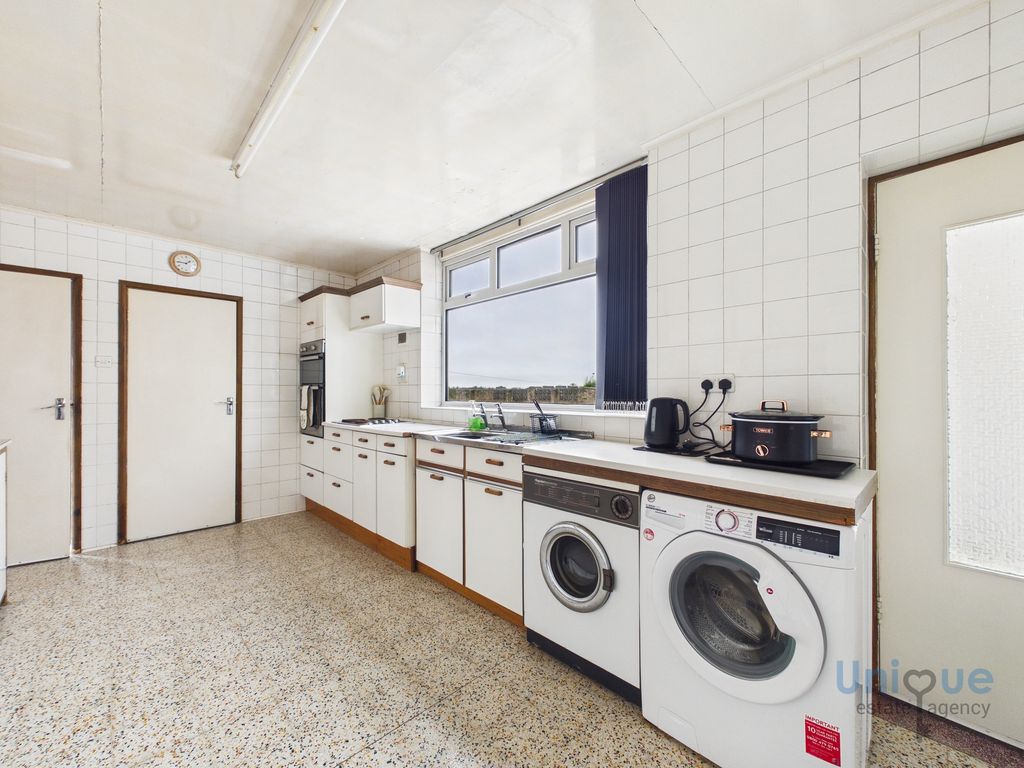 Additional image 6 of 3 bed flat for saleVictoria Road East, Thornton-Cleveleys FY5