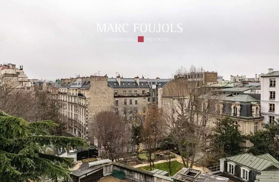 Property photo 1 of 12 Paris 8 Saint Philippe Du Roule: 130 m² Apartment On 6th Floor With Unobstructed View