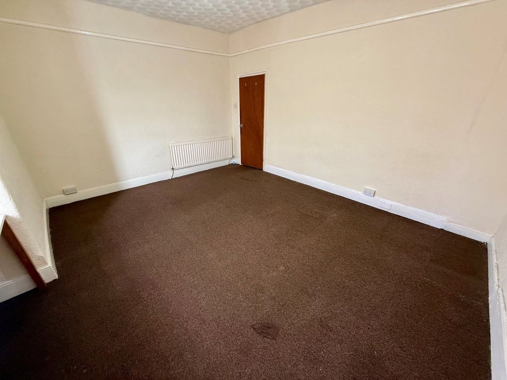 Property photo 3 of 13 Picture No. 05
