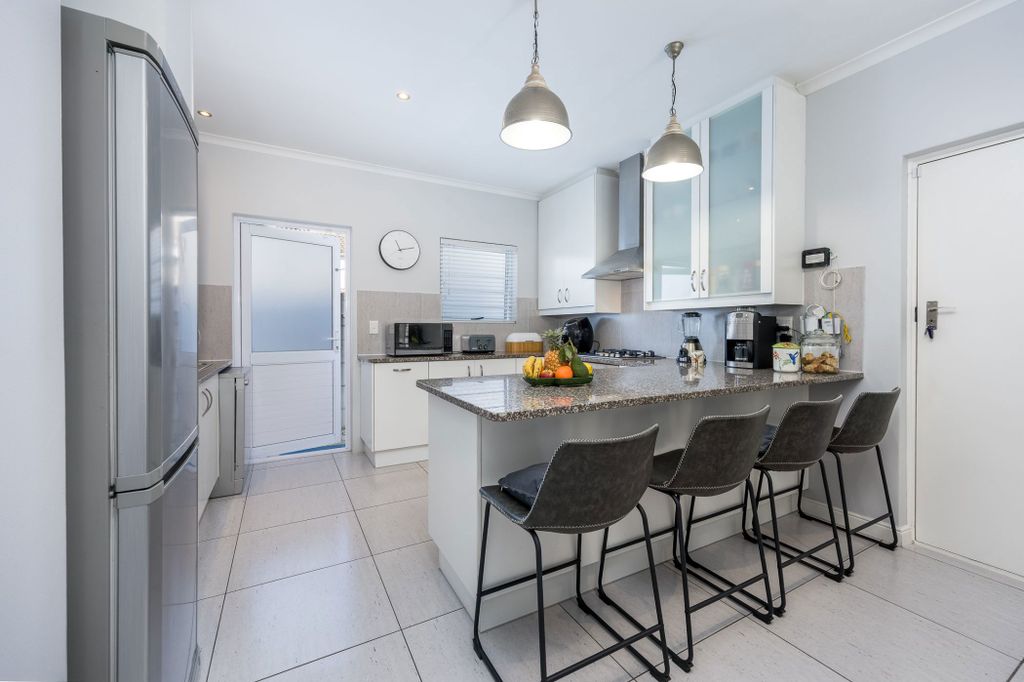 Property photo 3 of 20 Dbv1713749