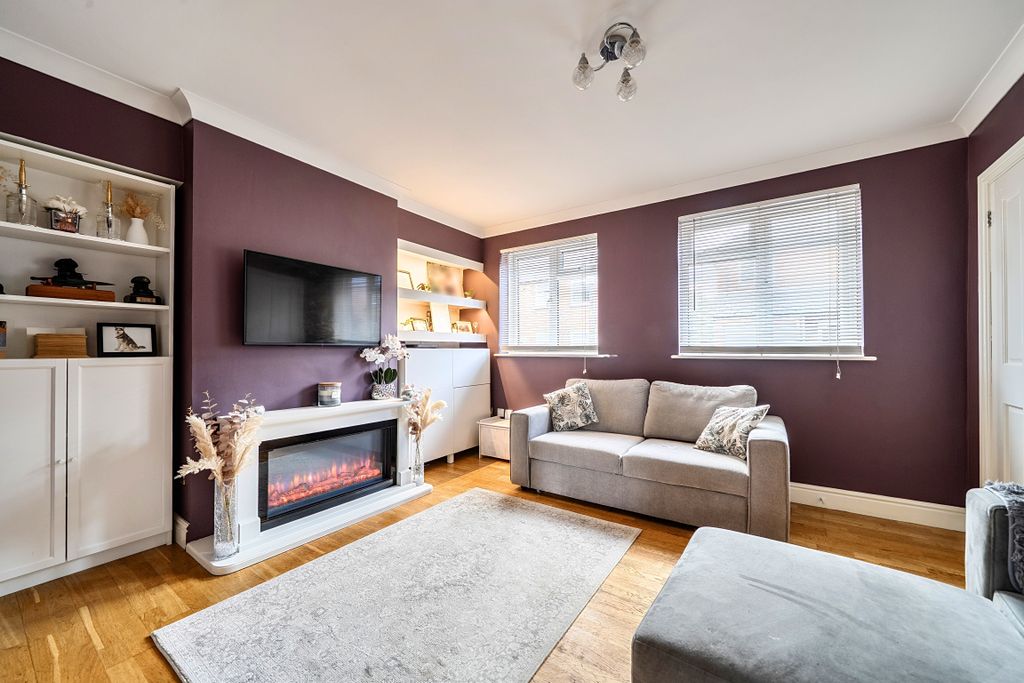 Property photo 2 of 21 152083712