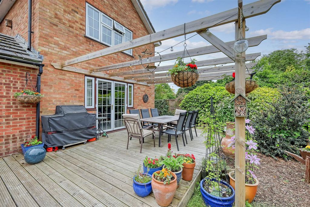 Property photo 3 of 33