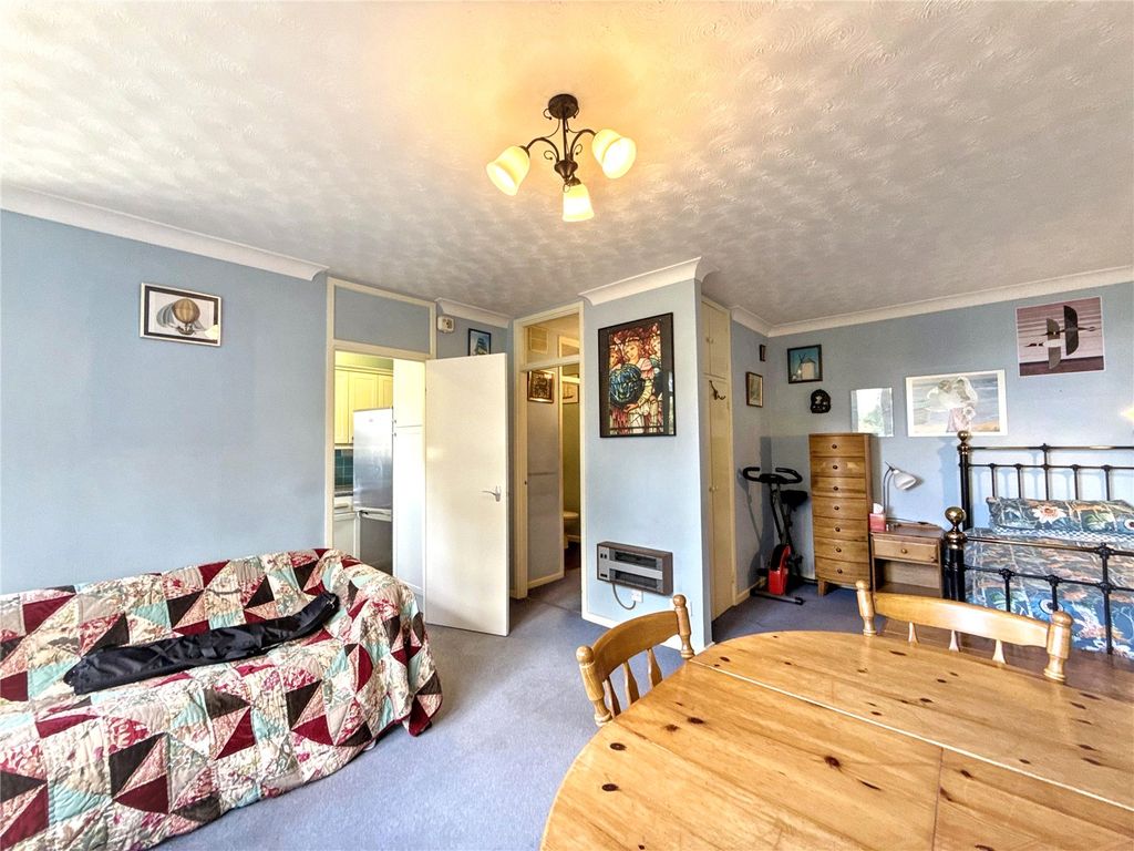 Property photo 3 of 11 Picture No. 13