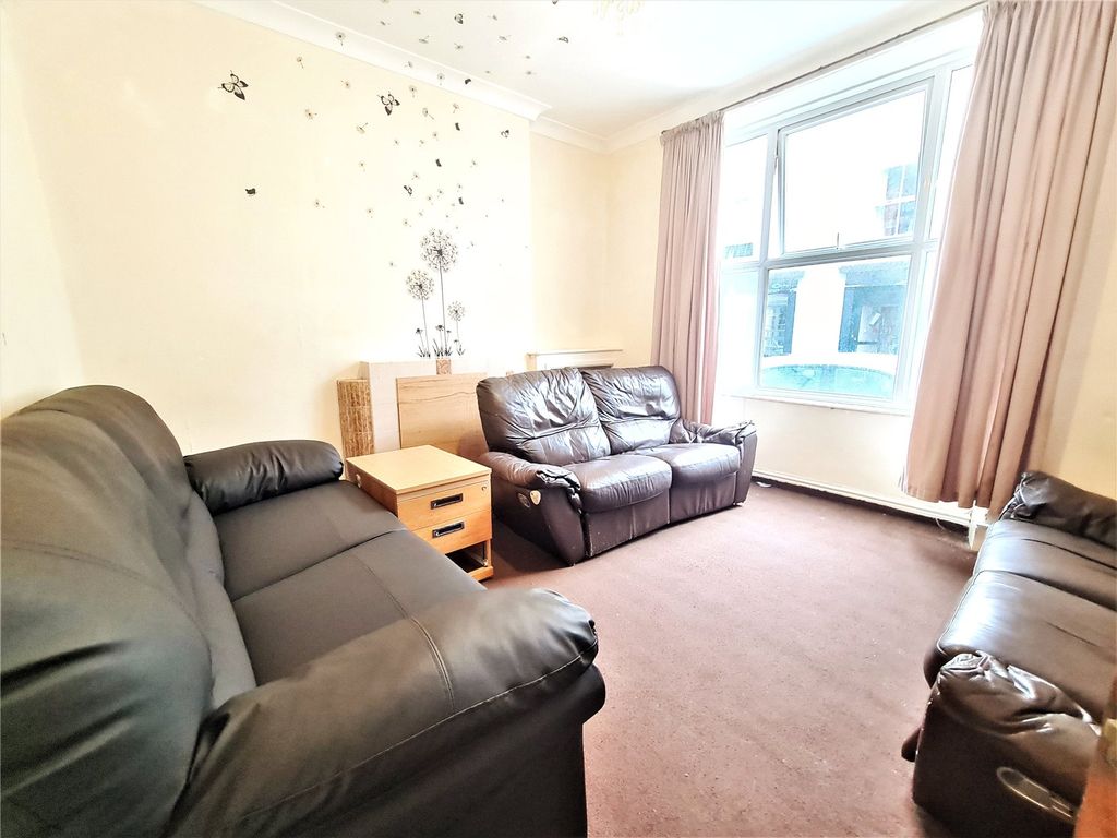 Property photo 2 of 7 Picture No. 03
