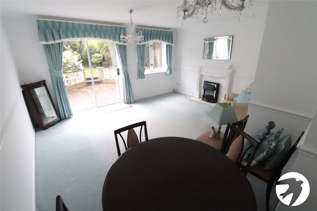 Property photo 3 of 17 Picture No. 02