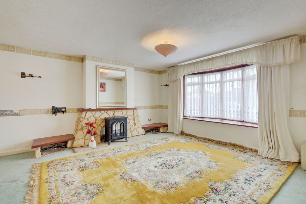 Property photo 3 of 30