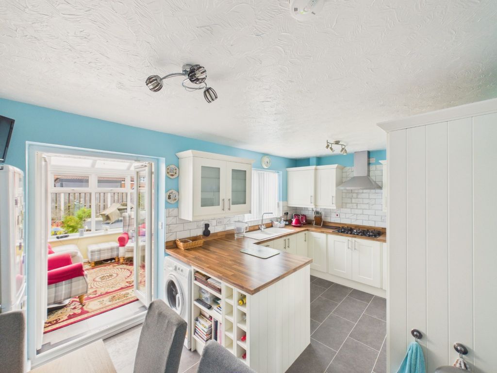 Property photo 2 of 28 5050203