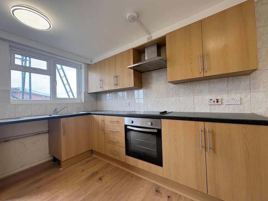 Property photo 1 of 4