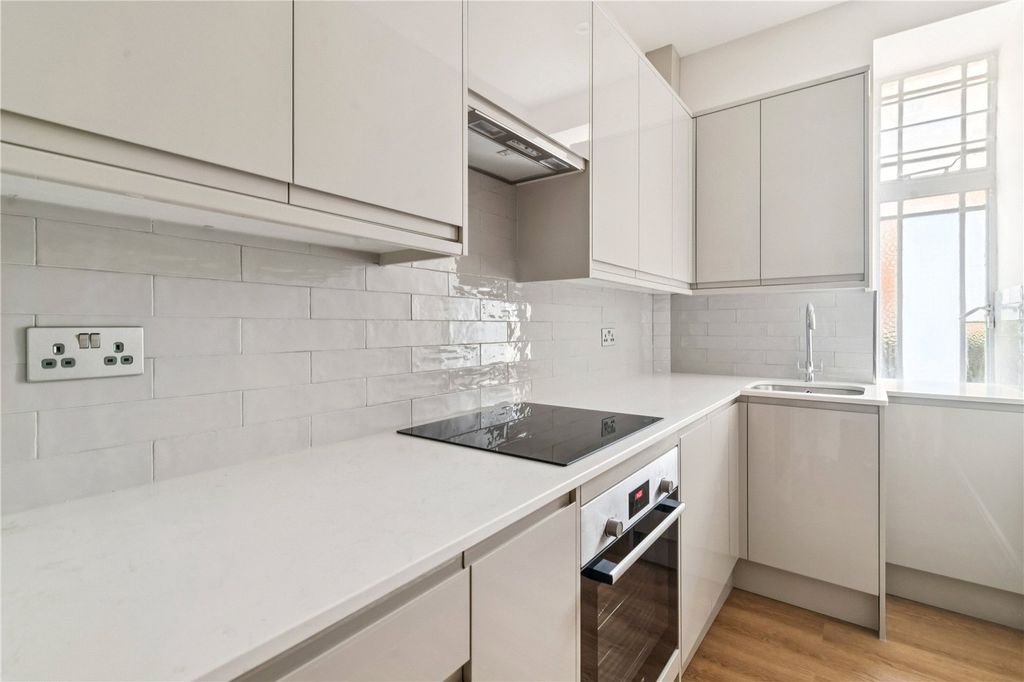 Property photo 2 of 7 Picture No. 19