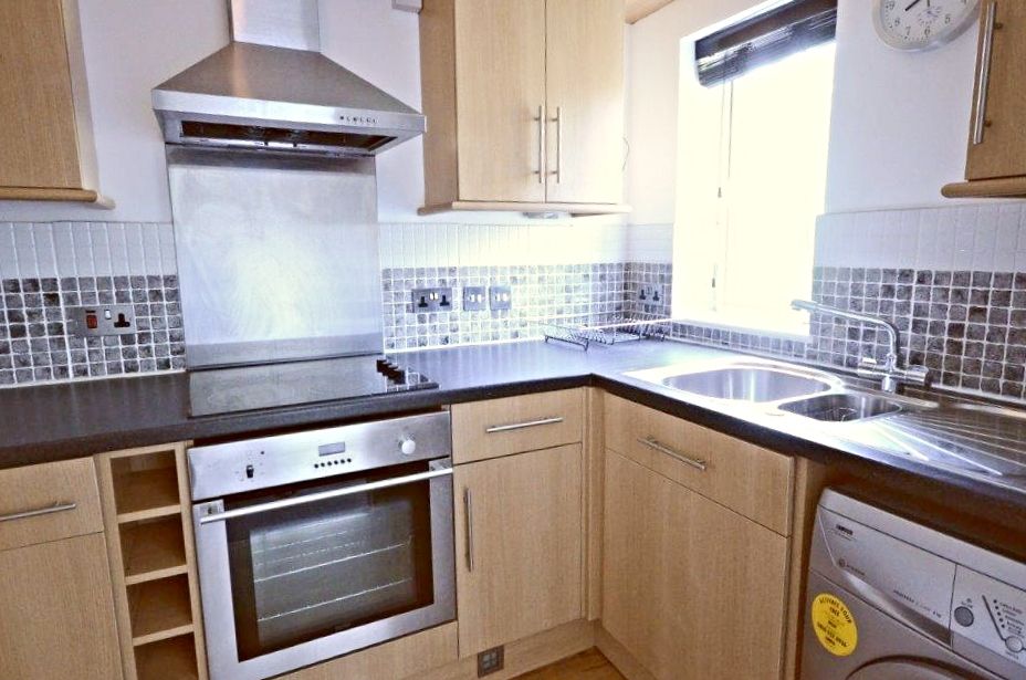 Property photo 2 of 9 Old Fives. Kitchen2.