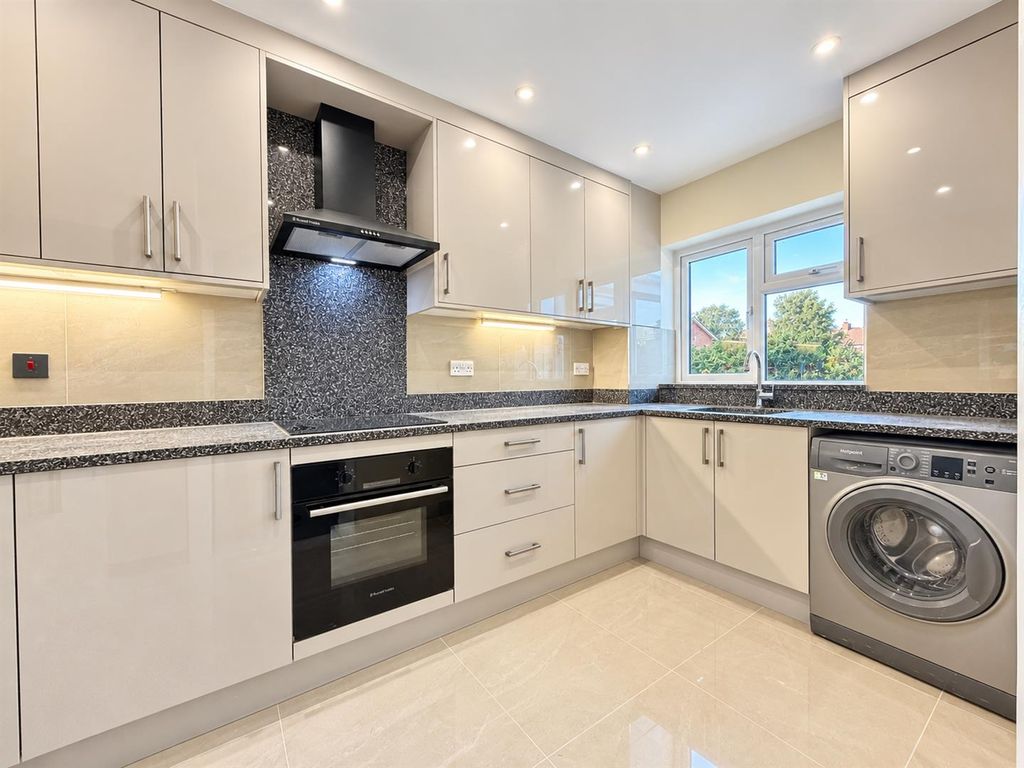 Property photo 1 of 15 Kitchen