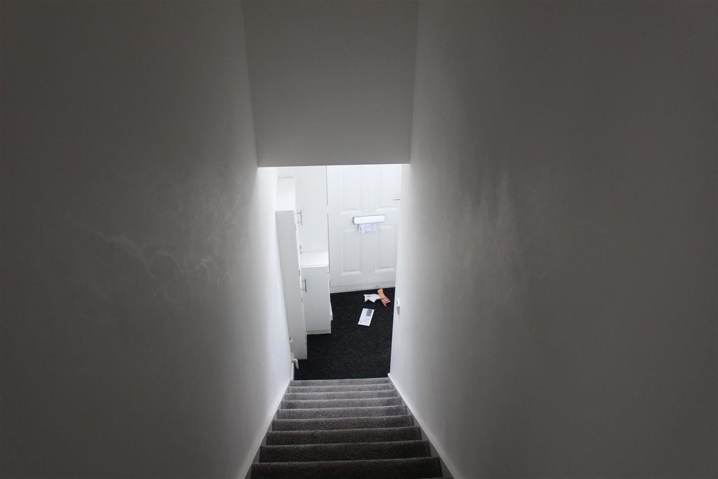 Property photo 3 of 15 173 A Duke St (1).Jpg