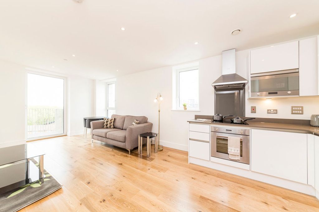 Property photo 2 of 10